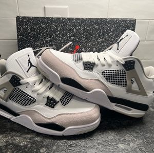 Meet your Posher, Perry